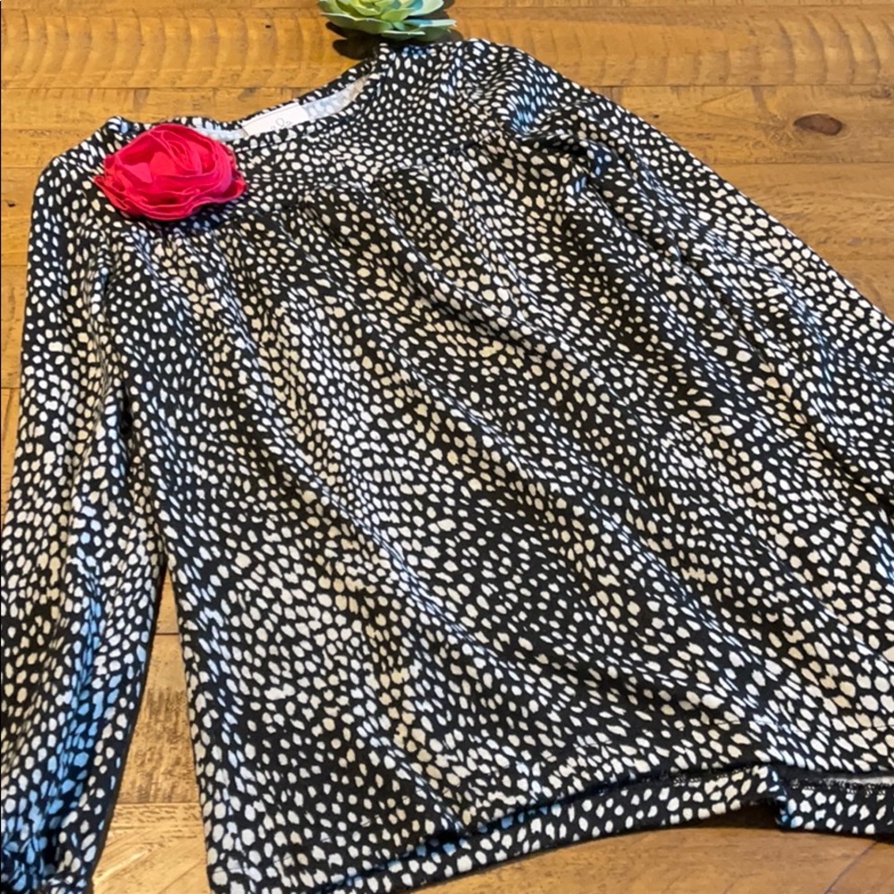 Maggie Breen top size 7 black and white